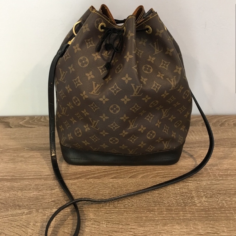 Louie Vuitton across Noe Crossbody